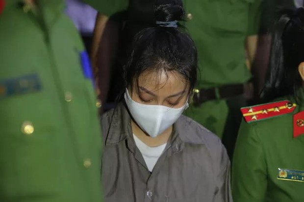 Dì ghẻ Nguyễn Võ Quỳnh Trang vừa khai vừa khóc - Ảnh 11.
