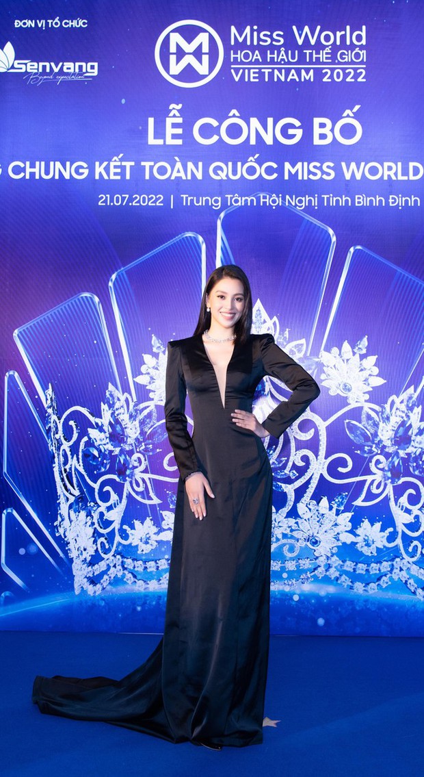 Top 3 Miss World Vietnam 2019 hội ngộ trên thảm đỏ, khoe nhan sắc nóng bỏng trước khi hết nhiệm kỳ - Ảnh 11.