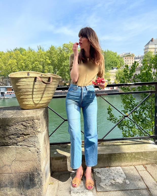 5 kiểu quần jeans phụ nữ Pháp hay diện nhất vì siêu tôn dáng - Ảnh 3.