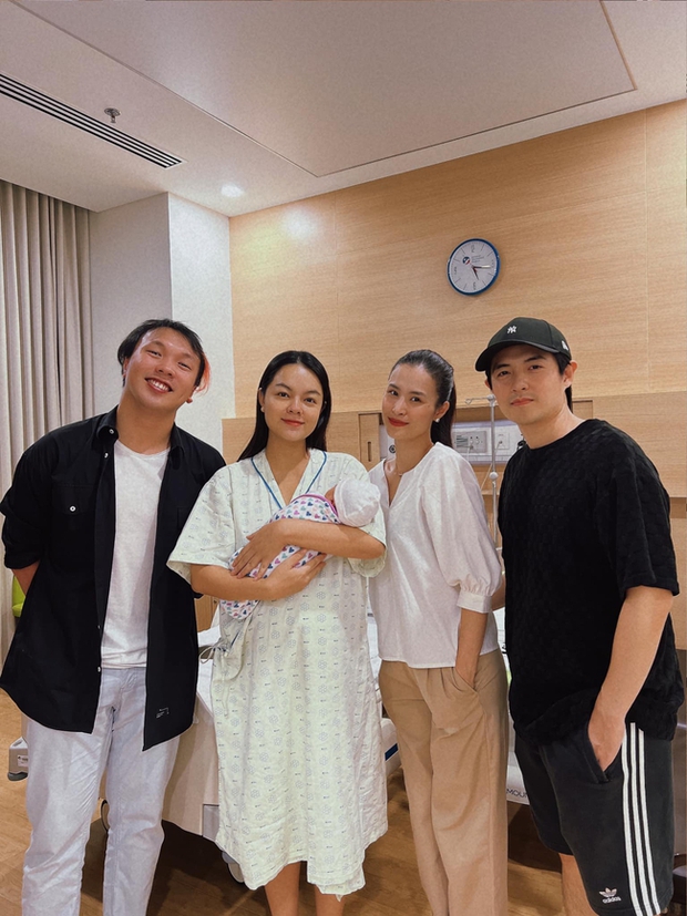 Phạm Quỳnh Anh chia sẻ xúc động về bạn trai và con gái mới chào đời - Ảnh 4.