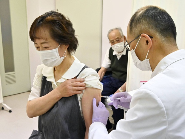 Những quan ngại về làn sóng dịch COVID-19 lần thứ 7 tại Nhật Bản - Ảnh 3.