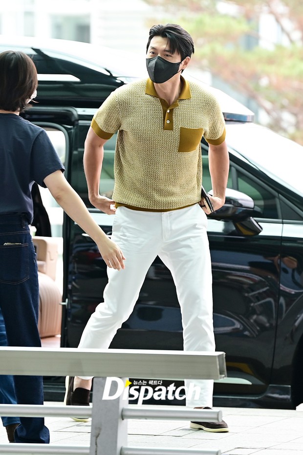 Hyun Bin lần đầu ra nước ngoài sau khi Son Ye Jin mang thai, nhìn bọng mắt là hiểu nỗi lòng bố bỉm sữa - Ảnh 1.