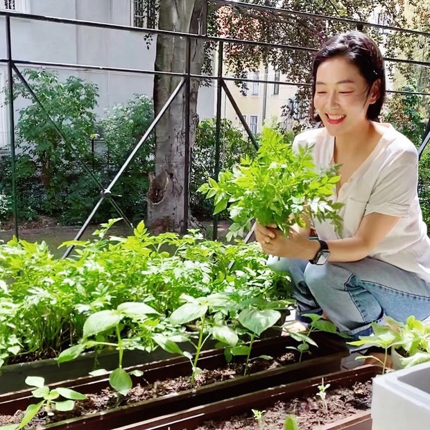 Mỹ nhân chăm chỉ làm từ thiện nhất nhì xứ Hàn: Từ sự nghiệp đến hôn nhân đều viên mãn - Ảnh 7.