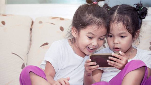 Những THÓI QUEN xấu của cha mẹ tưởng vô hại nhưng lại ảnh hưởng nghiêm trọng: Khiến con tự ti, sống không có phép tắc - Ảnh 2.