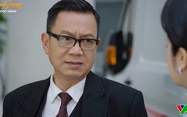 Nam chính Người ấy là ai từng đóng phiên bản trẻ của NSƯT Phạm Cường trong Hướng dương ngược nắng - Ảnh 3. Nam chính Người ấy là ai từng đóng phiên bản trẻ của NSƯT Phạm Cường trong Hướng dương ngược nắng - Ảnh 3.