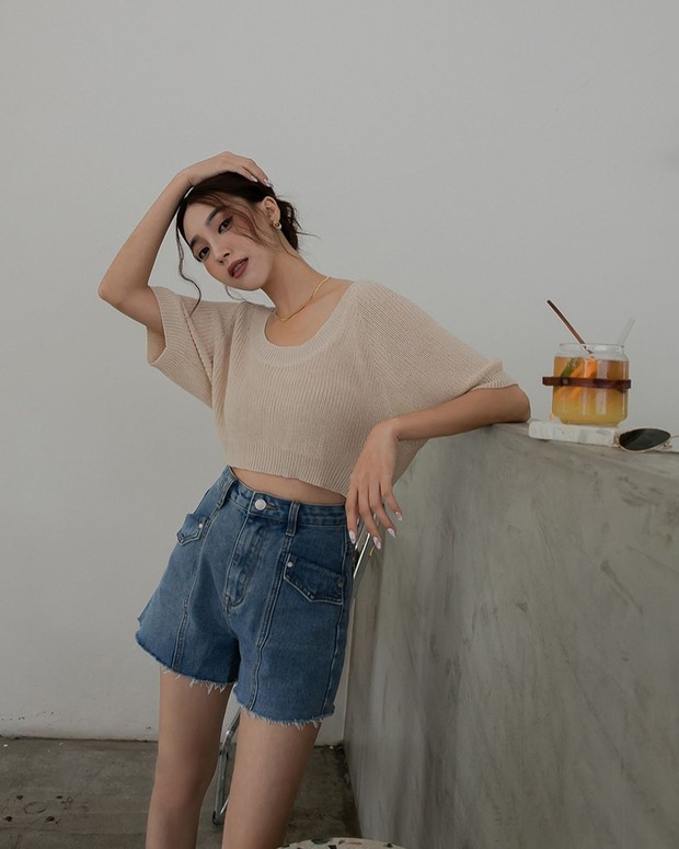 Mặc áo crop top thế nào cho sang chảnh tinh tế? Photo-4-16587231569111010127305