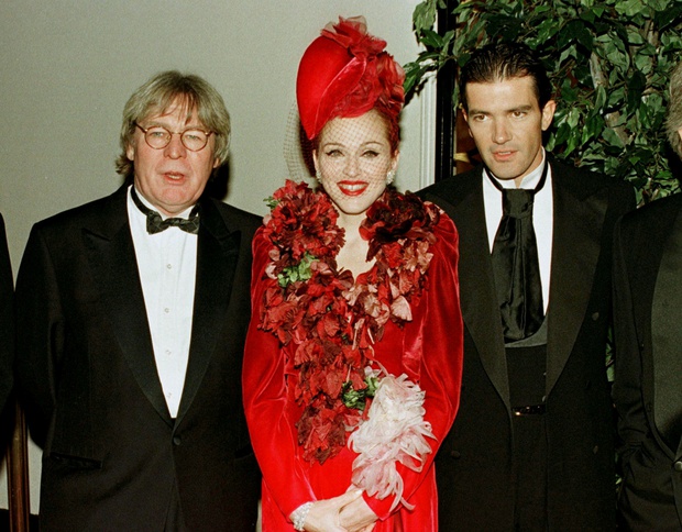 Pop Queen Madonna: Dating all young men but lingering on her unrequited unrequited love with a famous actor - Photo 10.