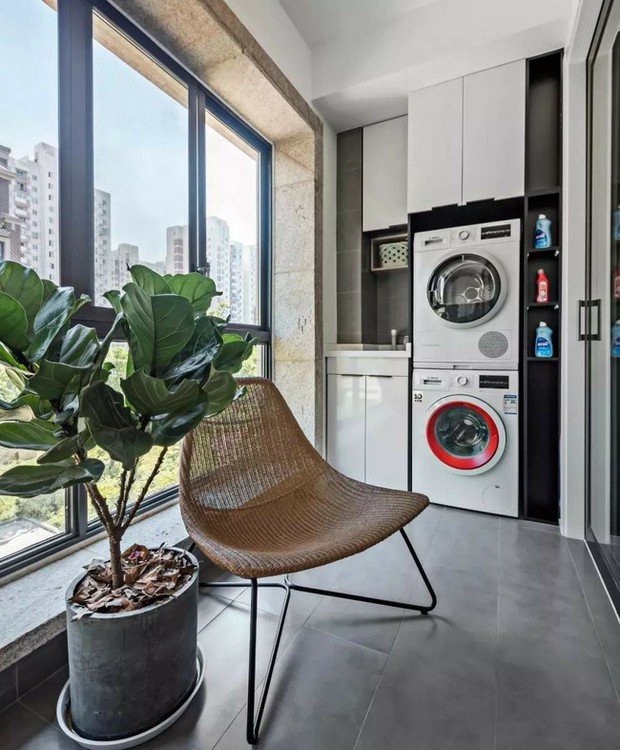 Tận dụng ban công để máy giặt, giải pháp hay cho những người ở nhà chung cư - Ảnh 12.