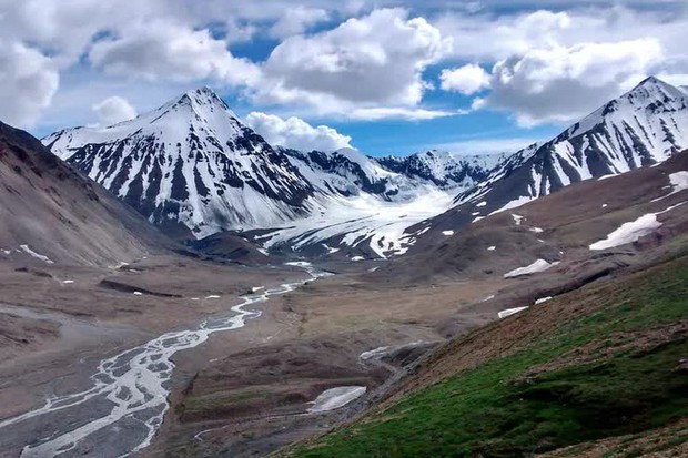 10 ngọn núi đẹp nhất thế giới năm 2022: Châu Á sở hữu 2 cái tên nổi tiếng bậc nhất - Ảnh 6.