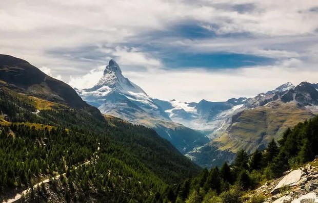 10 ngọn núi đẹp nhất thế giới năm 2022: Châu Á sở hữu 2 cái tên nổi tiếng bậc nhất - Ảnh 7.