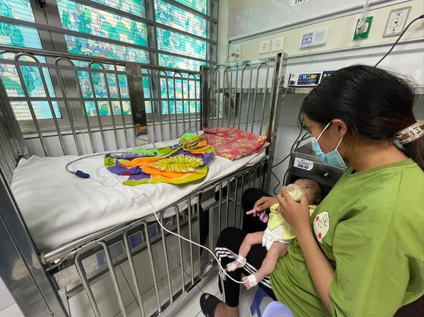 Không tự ý mua thuốc Tamiflu điều trị cúm - Ảnh 1. Không tự ý mua thuốc Tamiflu điều trị cúm - Ảnh 1.