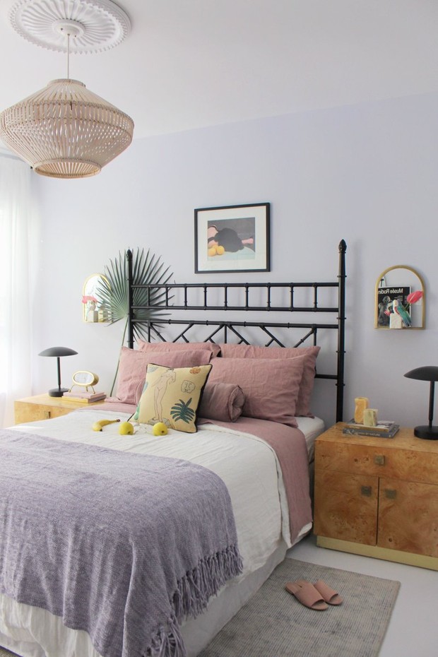 Những căn phòng ngủ sẽ khiến chị em thích mê với gam màu oải hương lãng mạn - Ảnh 2.