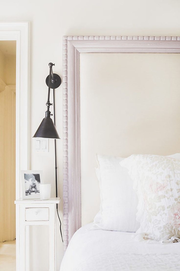 Những căn phòng ngủ sẽ khiến chị em thích mê với gam màu oải hương lãng mạn - Ảnh 3.