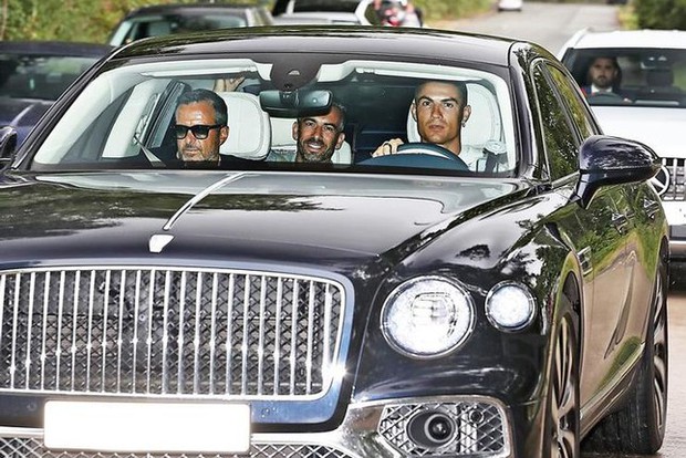 Nhờ Sir Alex thuyết phục, MU vẫn không thể níu chân Ronaldo - Ảnh 2.