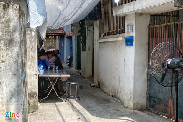Xót xa nữ nạn nhân tử vong trong vụ ô tô gây tai nạn liên hoàn ở Hà Nội - Ảnh 1. Xót xa nữ nạn nhân tử vong trong vụ ô tô gây tai nạn liên hoàn ở Hà Nội - Ảnh 1.