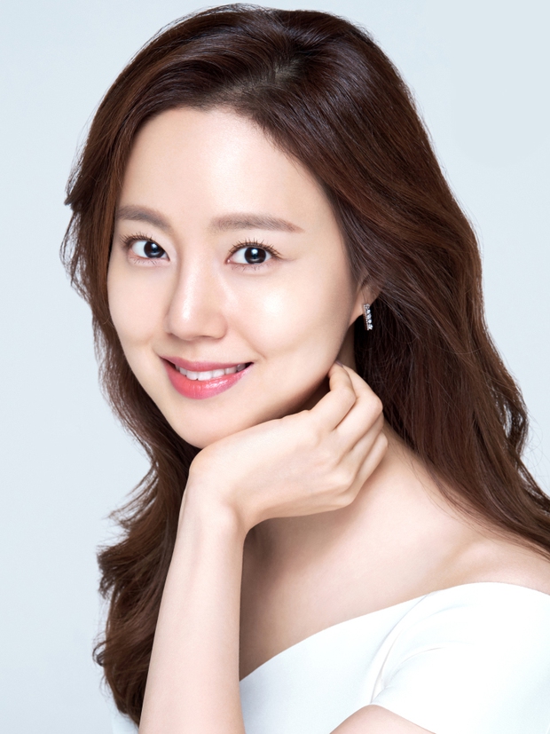 Nàng Juliet xứ Hàn đi lên từ số 0 thành ngôi sao đình đám, từng “phim giả tình thật” với Song Joong Ki - Ảnh 1.