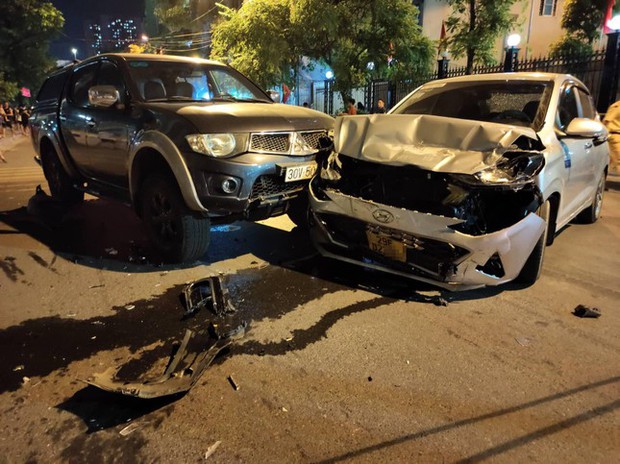 Tài xế Hyundai Santafe gây tai nạn liên hoàn có thể đối diện án phạt nào? - Ảnh 1.