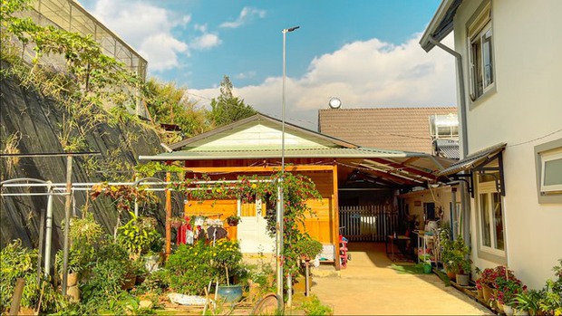 Cô gái lên Đà Lạt sống, đi du lịch 6 nước Châu Âu: Sống thoải mái khi thất nghiệp chủ động nhờ tiền tiết kiệm, hạnh phúc với tinh thần biết đủ - Ảnh 2. Cô gái lên Đà Lạt sống, đi du lịch 6 nước Châu Âu: Sống thoải mái khi thất nghiệp chủ động nhờ tiền tiết kiệm, hạnh phúc với tinh thần biết đủ - Ảnh 2.