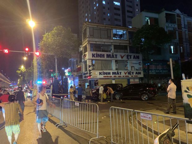 Xót xa nữ nạn nhân tử vong trong vụ ô tô gây tai nạn liên hoàn ở Hà Nội - Ảnh 2. Xót xa nữ nạn nhân tử vong trong vụ ô tô gây tai nạn liên hoàn ở Hà Nội - Ảnh 2.
