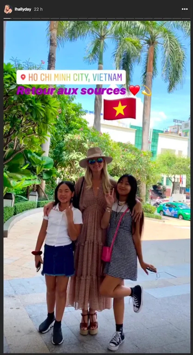 Mối nhân duyên diệu kỳ giữa vợ chồng danh ca người Pháp và 2 cô bé con nuôi gốc Việt: Sau 14 năm, cuộc đời những đứa trẻ mồ côi đã hoàn toàn đổi khác - Ảnh 6.