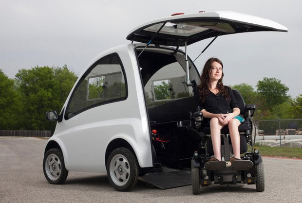 Kenguru – chiếc xe sinh ra cho người khuyết tật, chỉ có một cửa duy nhất nhưng cực tiện cho người đi xe lăn - Ảnh 8.