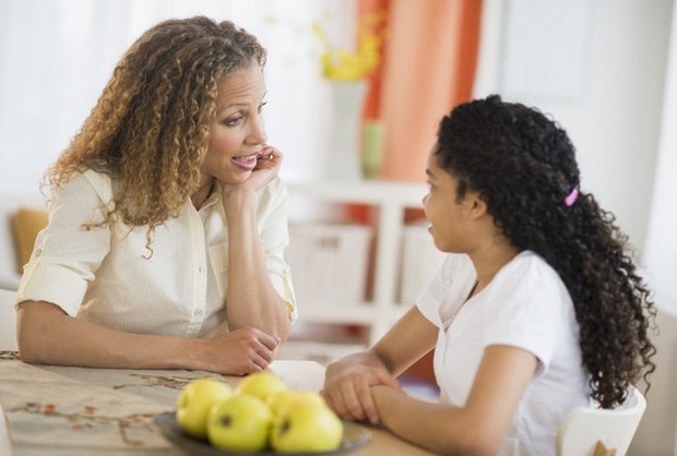 Chuyên gia giáo dục: Trẻ kém tự giác và không nghe lời phần lớn bắt nguồn từ việc cha mẹ không biết lắng nghe - Ảnh 1.