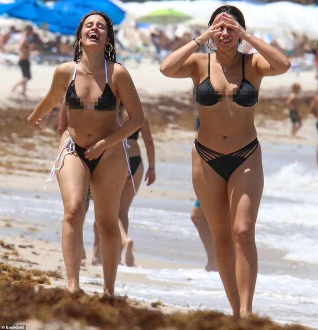 Camila Cabello mặc bikini bé xíu khoe body mũm mĩm, thân thiết với trai lạ trên biển - Ảnh 9.
