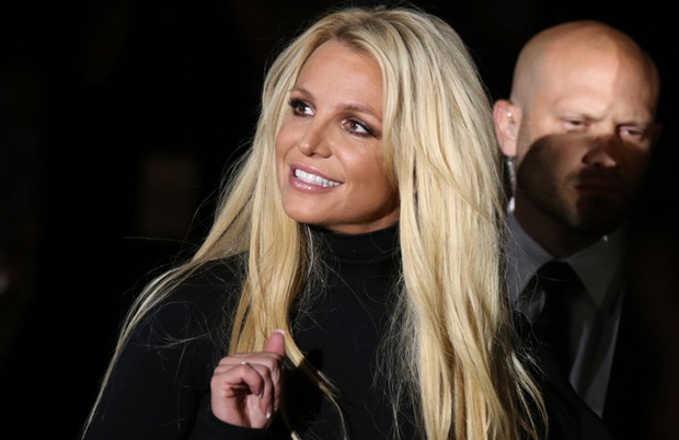 Britney Spears tố cáo quản lý cũ chiếm đoạt 18 triệu USD từ tiền bảo hộ - Ảnh 2.