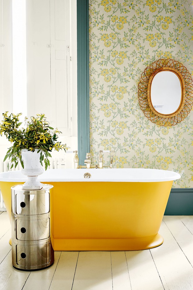 Phòng tắm gia đình thêm phần rực rỡ với điểm nhấn là chiếc bồn tắm đầy màu sắc - Ảnh 13.