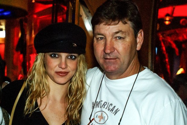 Britney Spears tố cáo quản lý cũ chiếm đoạt 18 triệu USD từ tiền bảo hộ - Ảnh 3.