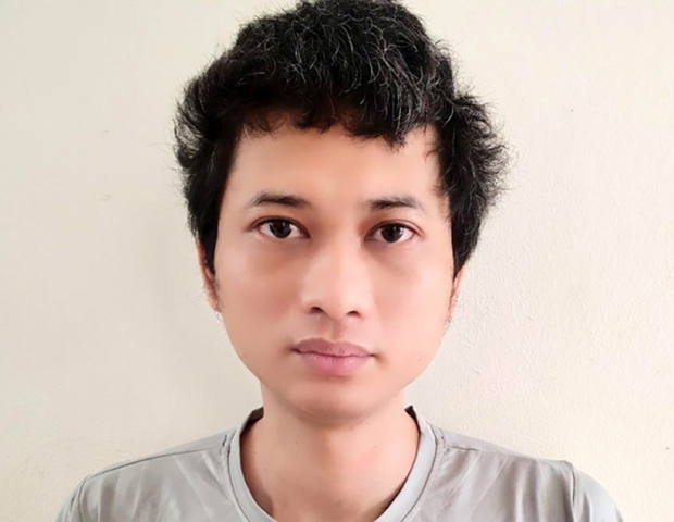 Tạm giữ kẻ bỗng dưng dùng đao đâm 3 cháu nhỏ hàng xóm - Ảnh 1. Tạm giữ kẻ bỗng dưng dùng đao đâm 3 cháu nhỏ hàng xóm - Ảnh 1.
