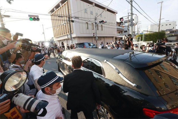 Nguyên nhân tử vong của cựu Thủ tướng Nhật Bản và lỗ hổng an ninh để tiếp cận ông Abe ở cự ly gần - Ảnh 8.