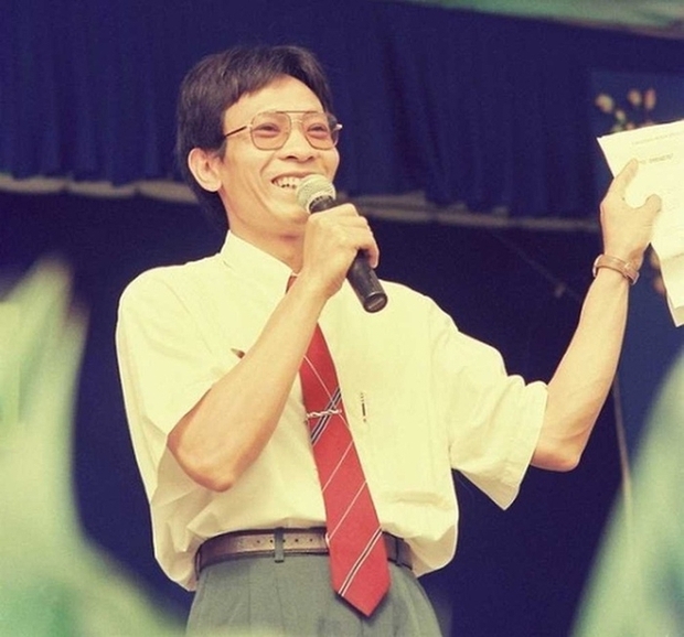 Nhà báo Lại Văn Sâm trở lại VTV với chức vụ mới sau 5 năm nghỉ hưu: MC quốc dân của loạt chương trình đình đám cũng từng thất nghiệp, bán hàng ở chợ Đồng Xuân - Ảnh 1.