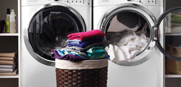 A simple trick to keep your clothes clean - Photo 2.