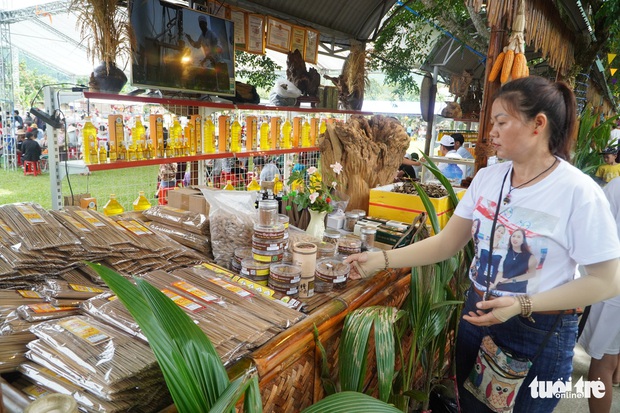 Về làng Đại Bình chơi lễ hội, thưởng thức trái cây miệt vườn bên sông Thu Bồn - Ảnh 7.