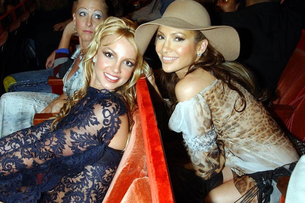 Britney Spears chiến tranh với chồng cũ, Jennifer Lopez gửi tin nhắn ủng hộ - Ảnh 2.