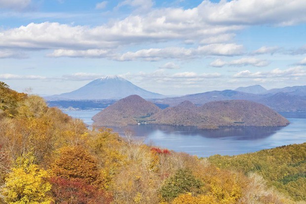 Khám phá nơi đón mùa thu sớm nhất Nhật Bản: Du khách mãn nhãn với cảnh lá vàng đẹp như tranh - Ảnh 11.