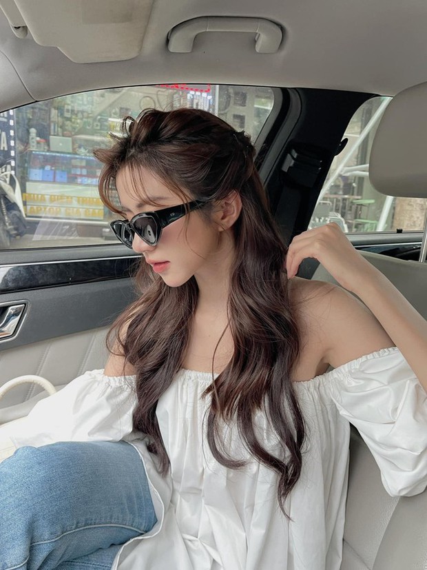 Không phải vòng 1 khủng hay vòng eo thon, em út phim ‘Thương ngày nắng về’ chuộng khoe thứ khác - Ảnh 3.