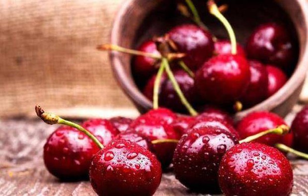 Loại trái cây không nên ăn vào ban đêm vì có thể khiến lượng đường huyết tăng giảm đột ngột - Ảnh 2.