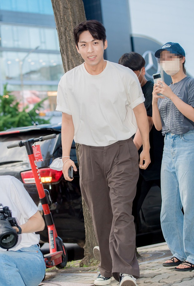 Kwon Mánh Khóe bị bố mắng vì đóng vai xấu tính trong Nữ luật sư kỳ lạ Woo Young Woo - Ảnh 4.