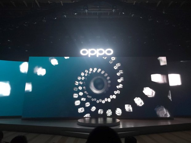 Trực tiếp sự kiện ra mắt OPPO Reno8 Series: Dòng sản phẩm dành cho những tín đồ đam mê nhiếp ảnh - Ảnh 8.