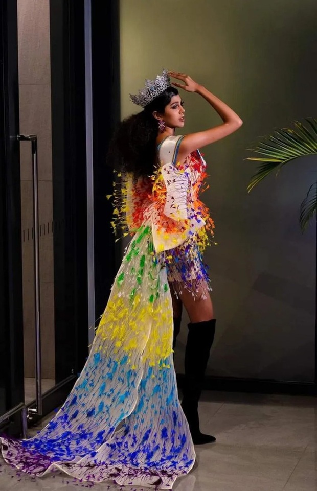 Miss Campuchia xin lỗi fan Việt vì mặc váy pha-ke của NTK Việt - Ảnh 5.