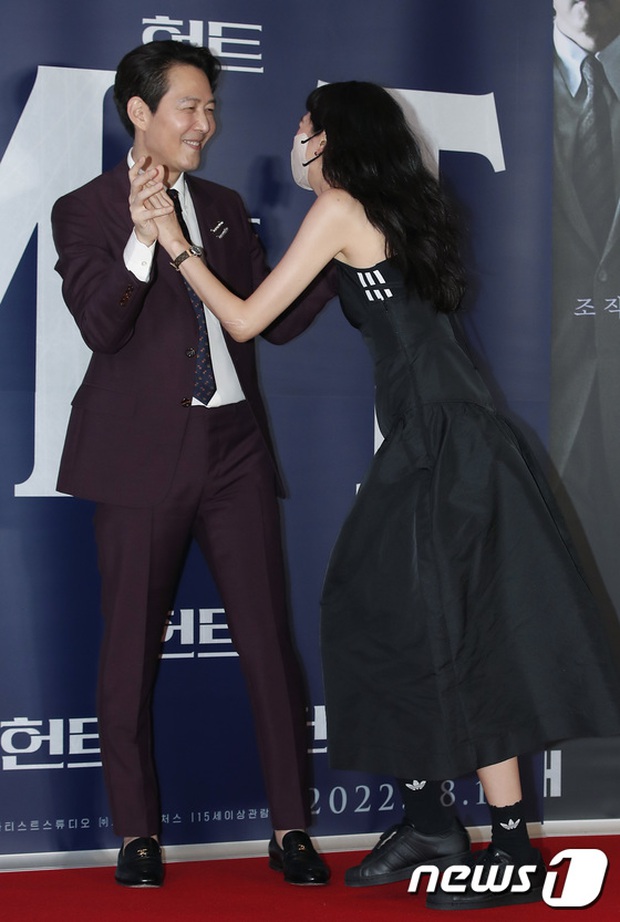 Công chiếu phim hóa lễ trao giải: Jin (BTS) và BLACKPINK gây sốt, Lee Min Ho - Kim Soo Hyun dẫn đầu đoàn 25 sao hạng A - Ảnh 11.