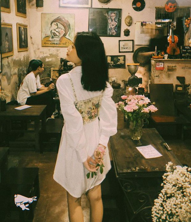 4 quán cà phê nhuốm màu thời gian khiến nhiều người cứ đến là nhớ đến một Hà Nội xưa rất xưa - Ảnh 8. 4 quán cà phê nhuốm màu thời gian khiến nhiều người cứ đến là nhớ đến một Hà Nội xưa rất xưa - Ảnh 8.
