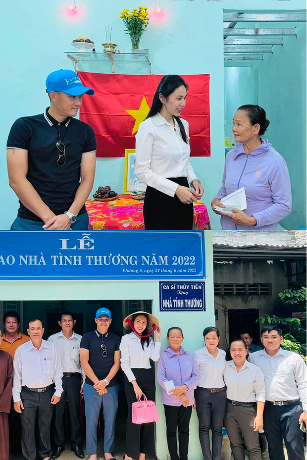 Hoài Linh, Thủy Tiên... các nghệ sĩ từng vướng ồn ào với bà Phương Hằng bây giờ ra sao? - Ảnh 8.