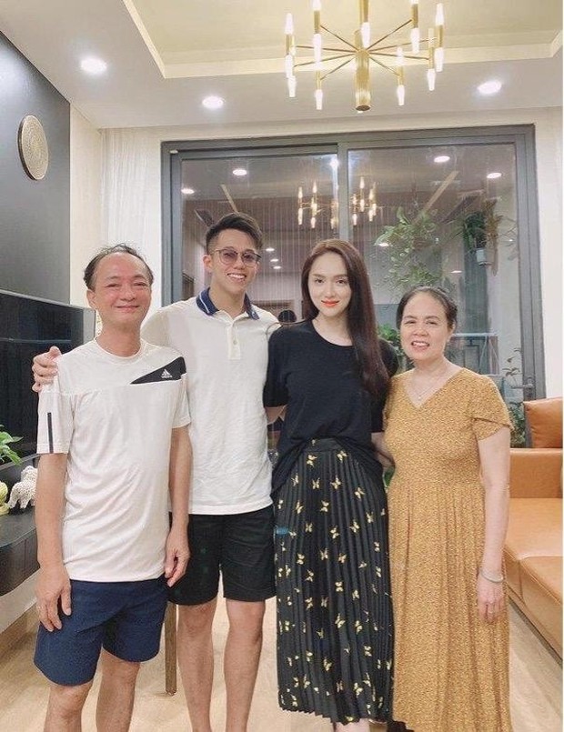 Hành trình 2 năm bên nhau của Matt Liu - Hương Giang: Ngọt ngào đến mấy cũng tan thành mây - Ảnh 8. Hành trình 2 năm bên nhau của Matt Liu - Hương Giang: Ngọt ngào đến mấy cũng tan thành mây - Ảnh 8.