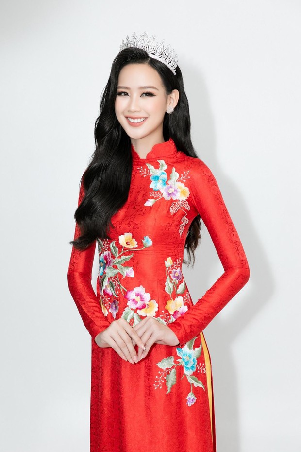 Những lần top 3 Miss World Vietnam 2022 đọ sắc xinh đẹp với áo dài sau khi đăng quang - Ảnh 12.