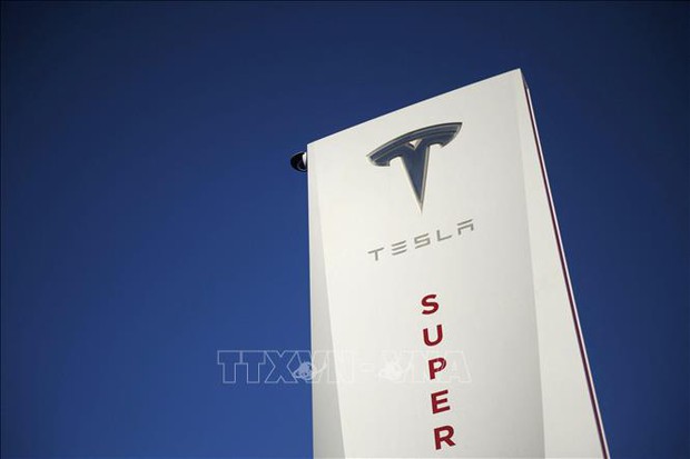 Rắc rối pháp lý bủa vây hãng xe điện Tesla của tỷ phú công nghệ Elon Musk - Ảnh 1.
