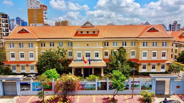 Đại sứ quán Việt Nam cảnh báo bẫy việc nhẹ lương cao ở Campuchia - Ảnh 1.
