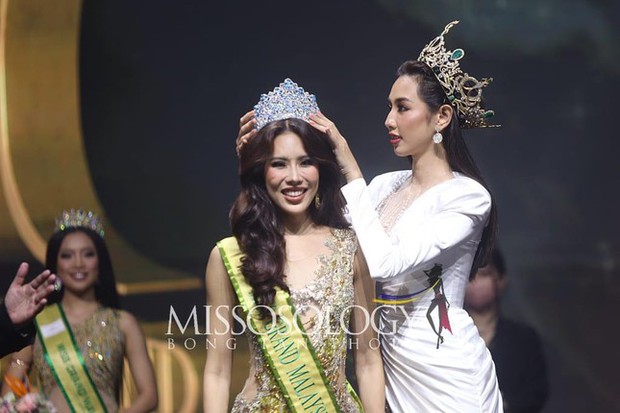 Hoa hậu Thùy Tiên diện váy xẻ nóng bỏng dự chung kết Miss Grand Malaysia 2022 - Ảnh 6.